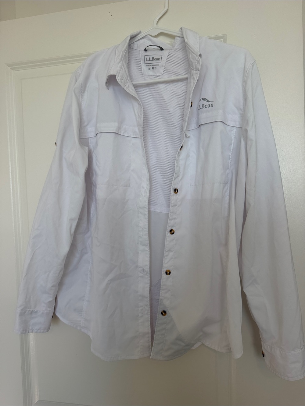 L.L. Bean White Long-Sleeve Casual Button-Down Shirt